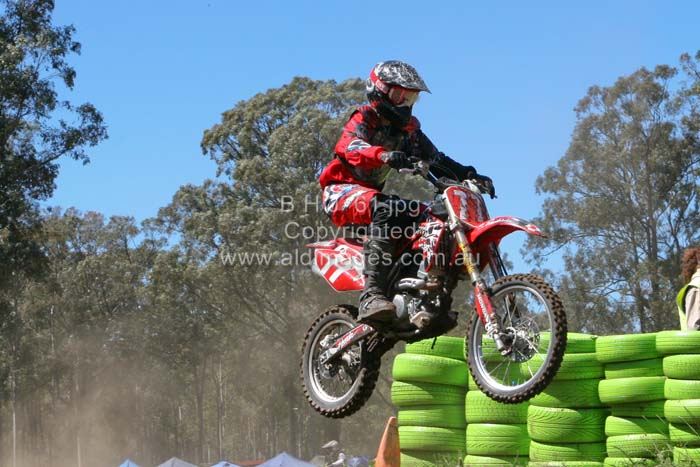 678x444 pixels (69K)